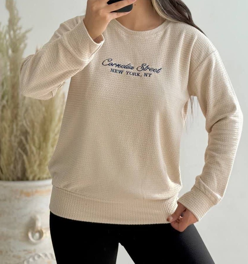 بلوز بیسکوئیتی رو پشمی